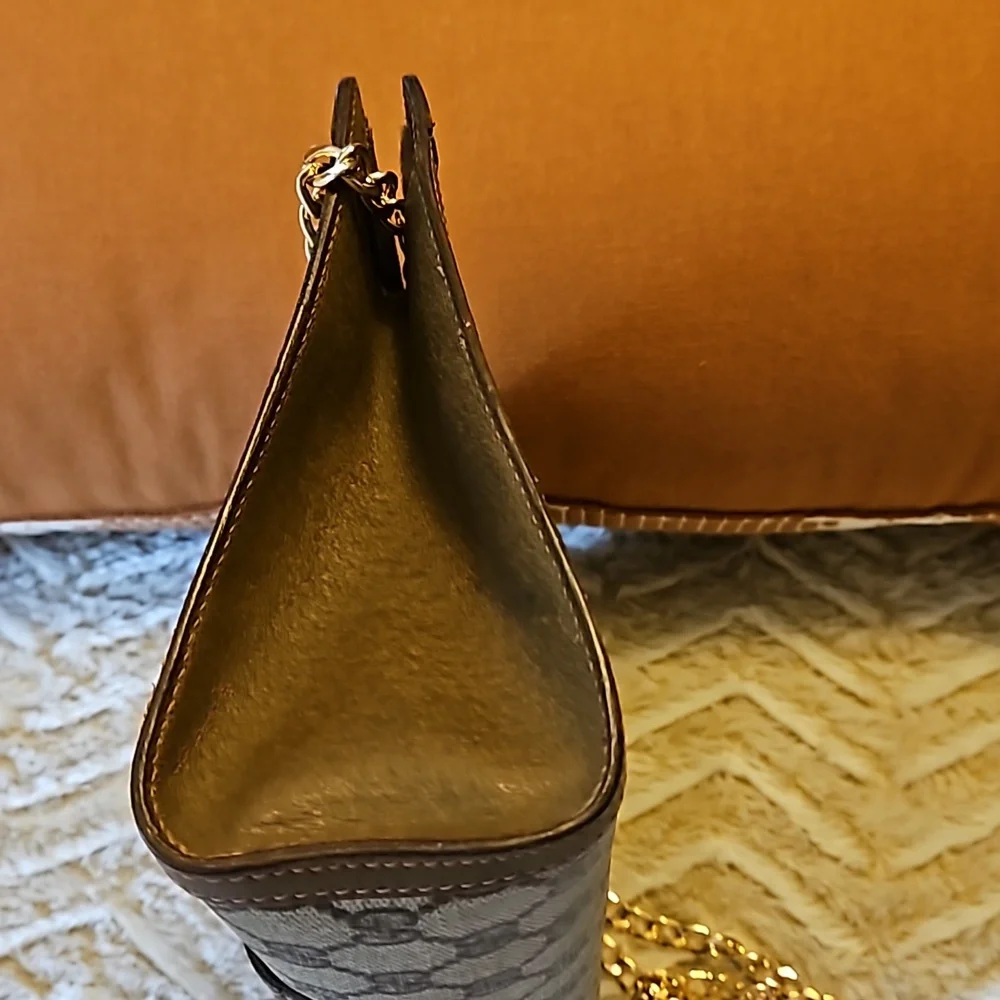Gucci GG Sherry Line Clutch - Picture 6 of 16